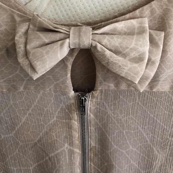 H&M Beige Dress, Sz 6 - Picture 3 of 4